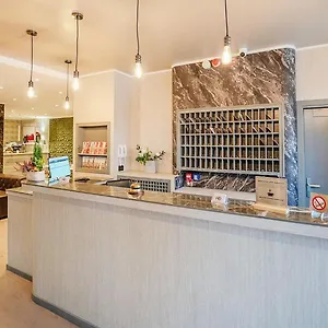 Hotel Donatello, Módena